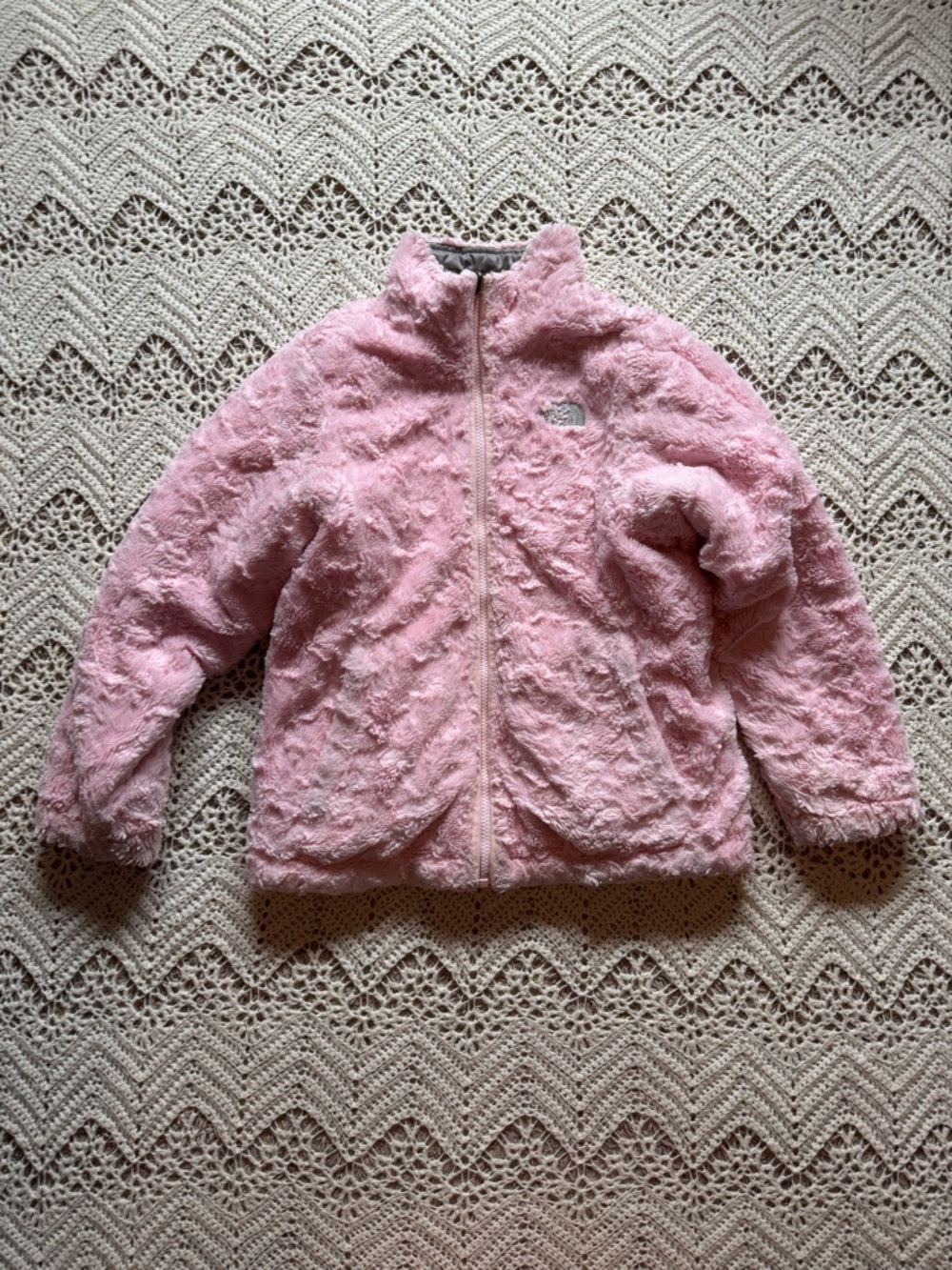 The North Face Reversible Girl’s Size 14-16 Fuzzy Winter Jacket Coat Grey Pink